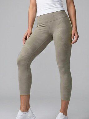 Zyia Active Camo Crop Leggings